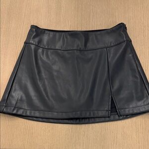 Garage Black FAUX Leather Mini Skirt Size XS Shorts Underneath
